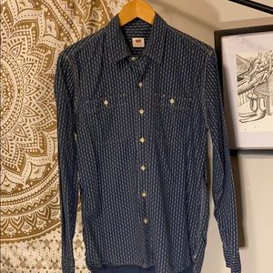 Levi’s Patterned Button Down